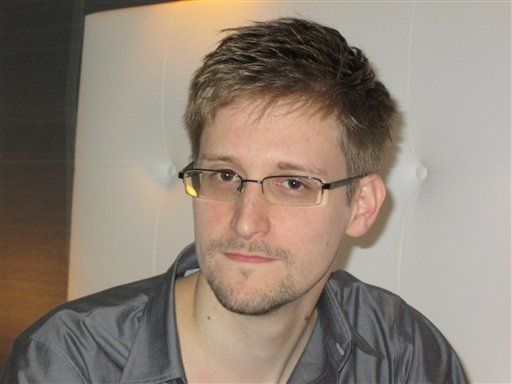 NSA Workers Handed Passwords to Snowden