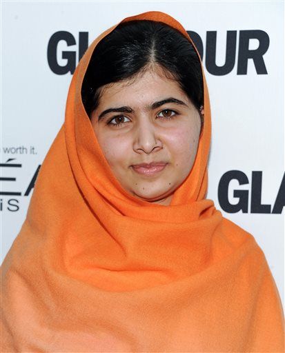 Crowd Goes Nuts for Malala at Glamour Awards