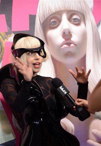 Russia Fines Gaga Promoter Over 'Gay Propaganda'