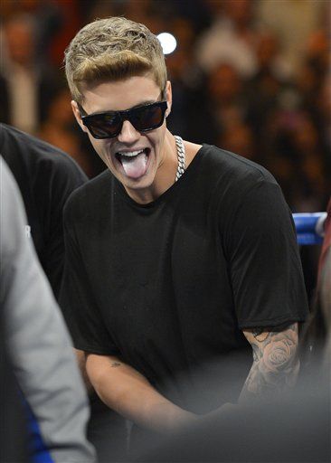 Bieber's Latest Misdeed: Swearing at Drug Agents