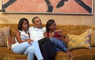 Obama White House Photos Are Pure 'Propaganda'