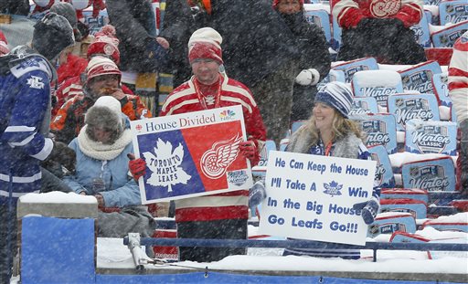 Leafs Edge Red Wings in Very Wintry Classic
