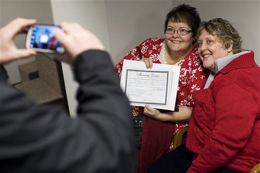 Utah Delivers Bad News to Gay Couples Who Wed