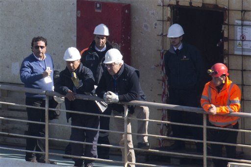 Costa Concordia Captain Walks Wreck For 1st Time