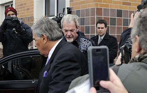 After DWI Charge, Colts' Irsay Heads to Rehab