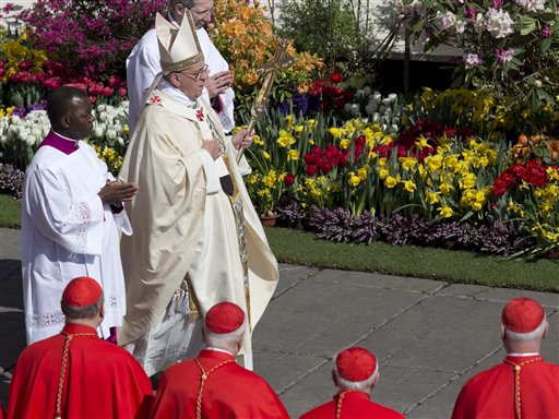 St. Peter's Overflows as Francis Hails Easter