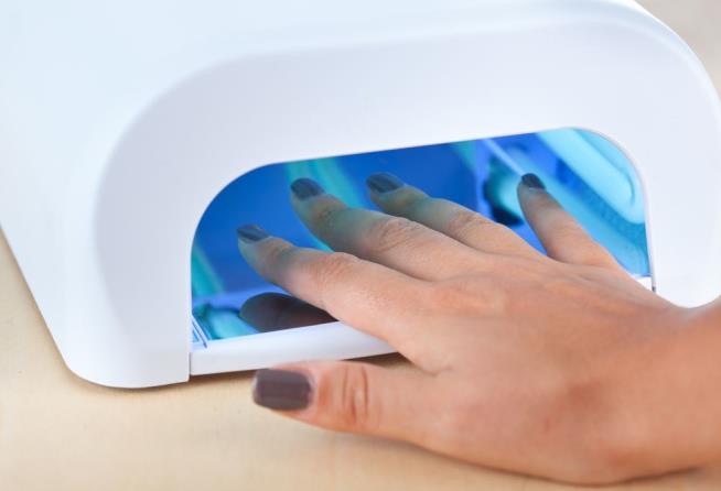 Nail Salon Lamps Linked to Skin Cancer Risk