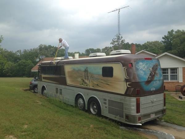 For Sale on Craigslist: Willie Nelson's Old Bus