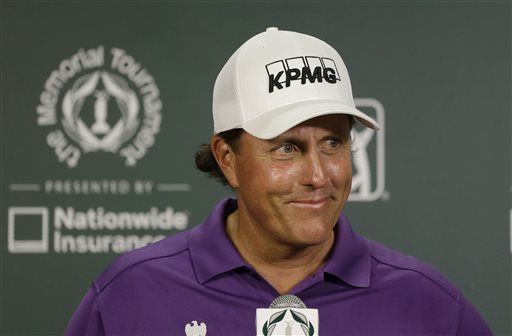 Phil Mickelson, Carl Icahn Face Trading Probe