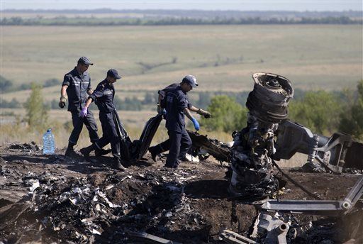 More Bodies Found in MH17's Chaotic Recovery