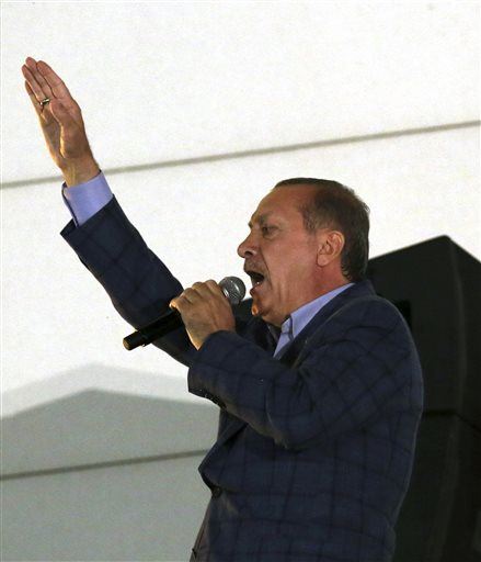Turkey Chooses PM as First Elected President