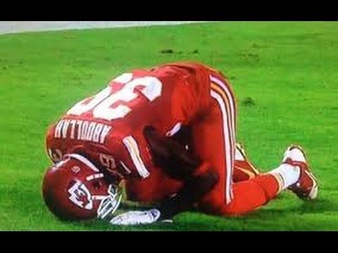 NFL Hits Muslim Player With Penalty for TD Prayer