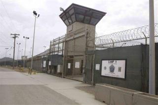 Obama Mulls Veto to Shut Guantanamo