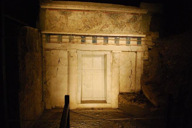 Researcher: Alexander the Great's Dad in Greek Tomb