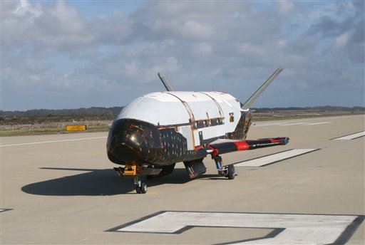 Air Force's Robot Spy Plane Back From 2 Years in Space