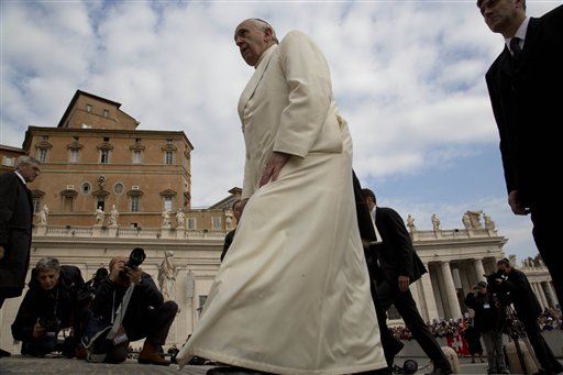 Vatican Installs Public Showers For Homeless, Pilgrims