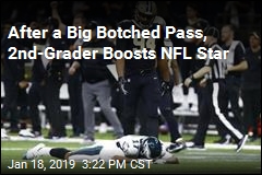 2nd-Graders Comfort Eagles Player Who Dropped Pass