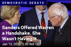 After Debate, Warren Appears to Snub Sanders&#39; Handshake