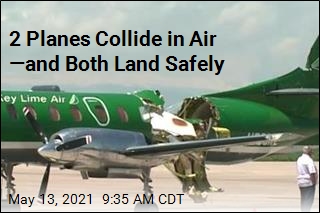 2 Planes Collide Midair. The Result: &#39;Amazing&#39;
