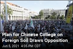 Thousands Oppose Putting Chinese College in Budapest