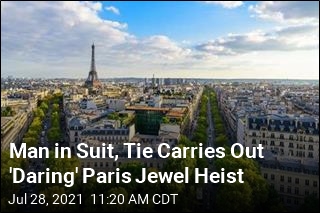 Man in Suit, Tie Carries Out &#39;Daring&#39; Paris Jewel Heist