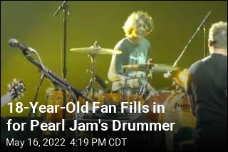 18-Year-Old Fan Fills in for Pearl Jam&#39;s Drummer