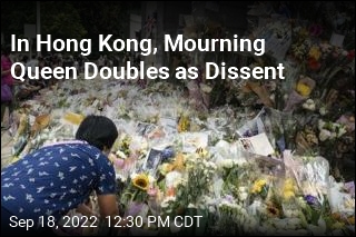 In Hong Kong, Mourning Queen Doubles as Dissent