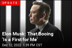 Elon Musk Hears the Boos at Dave Chapelle Show
