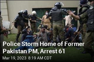 61 Arrested in Raid on Home of Former Pakistan PM