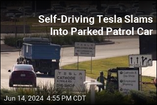 Officer Jumps Out of Way Before Self-Driving Tesla Crash