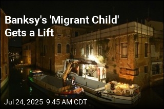 Bansky&#39;s &#39;Migrant Child&#39; Headed for New Home