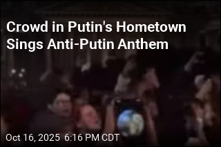 Crowd in St. Petersburg Sings Banned Anti-Putin Song