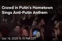Crowd in St. Petersburg Sings Banned Anti-Putin Song
