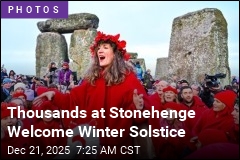 Stonehenge Welcomes in the Winter Solstice