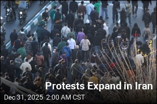 Iran Currency Crash Fuels 3rd Day of Widening Protests